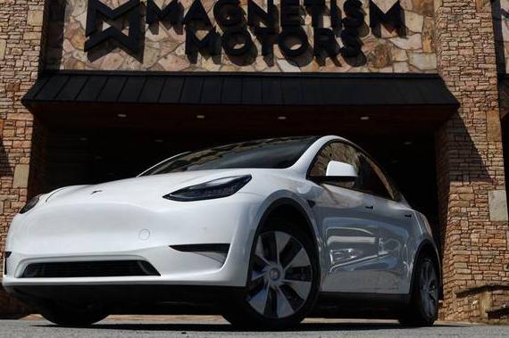 TESLA MODEL Y 2021 5YJYGDEE6MF060883 image